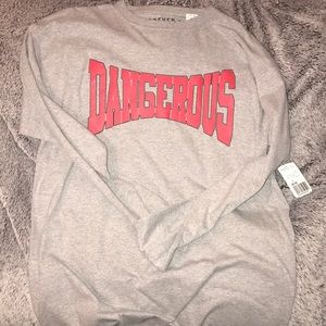 Long sleeve graphic tee